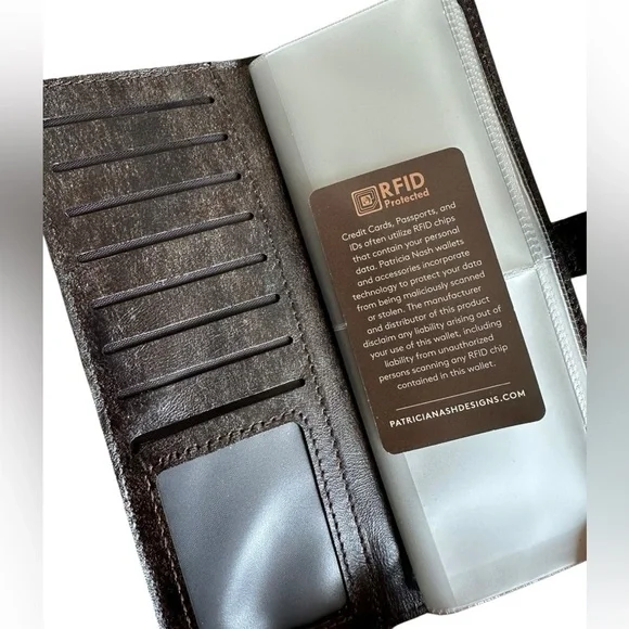 Patricia Nash Marotta Card Holder - Picture 3 of 8